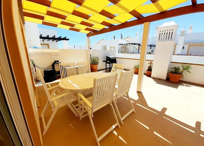 Cabanas Terraces - Pool And Seaview